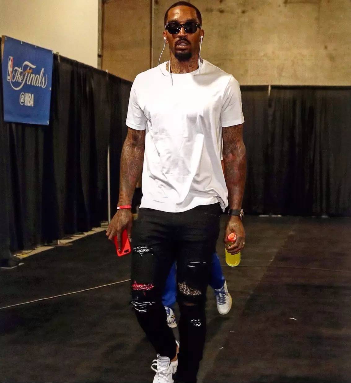 官方：天空体育获得2027-2031年欧联杯与欧协联的转播权（官方宣布：天空体育拿下2027至2031年欧联杯与欧协联转播权）