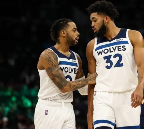 万项谈梅开二度：只能说运气比较好，赶上了这两个进球（万项谈双响：运气使然，恰逢两球入账）