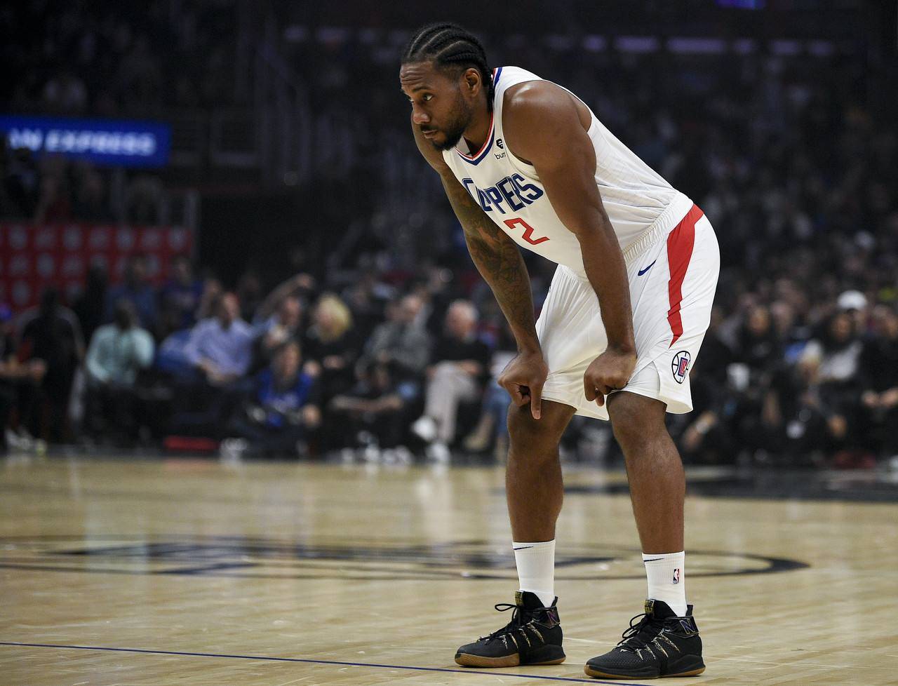 意甲前瞻：AC米兰12场不败有望冲击榜首，拉齐奥客场低迷（意甲前瞻：AC米兰12轮不败冲顶在望，拉齐奥客战乏力）