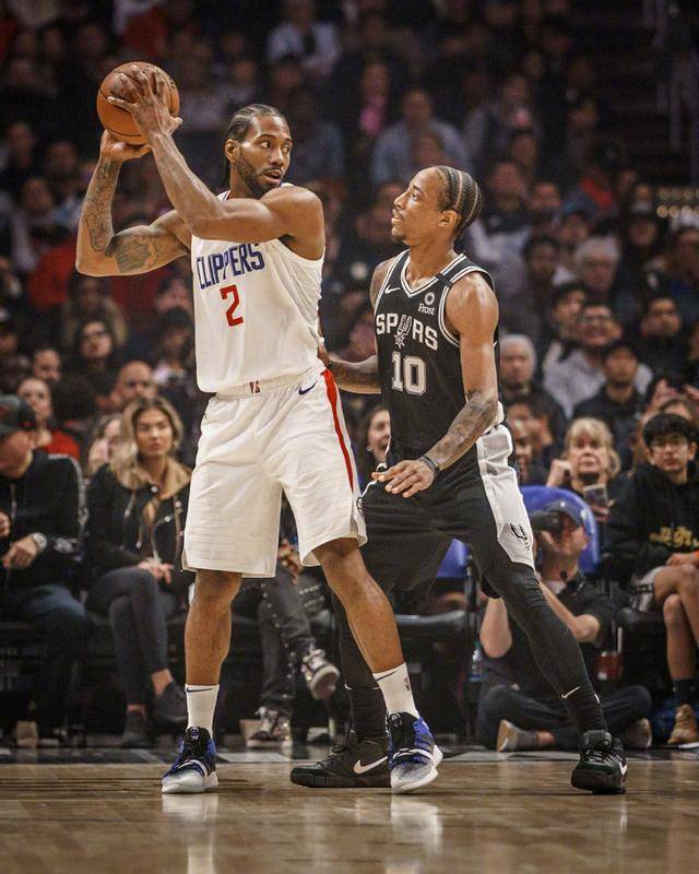 CBA杯“山东德比”裁判频繁纵容大动作引热议！媒体人质疑不作为（CBA杯山东德比争议升级：裁判被指放任大动作，媒体人质疑不作为）