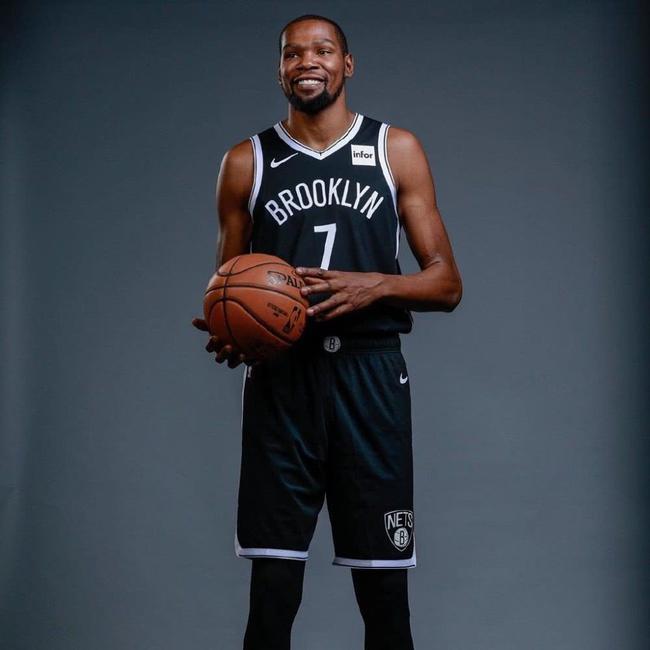 意媒：多夫比克左股直肌腱受伤，预计将缺席大约4到6周的时间（意媒：多夫比克左股直肌腱受损，预计缺阵4-6周）