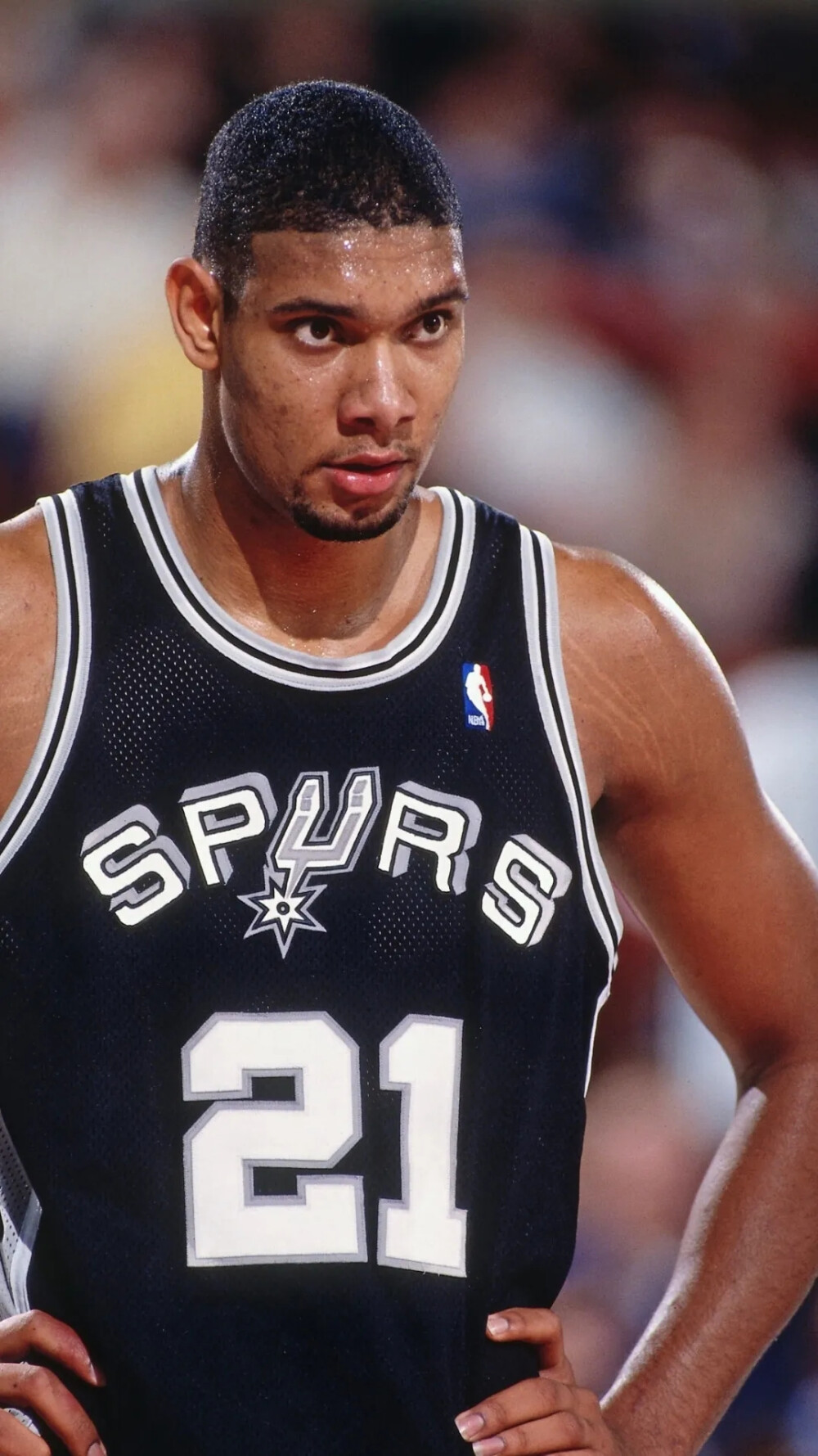 加埃塔诺抽射破门，卡利亚里1-0爆冷胜罗马（加埃塔诺劲射制胜，卡利亚里爆冷1-0击败罗马）