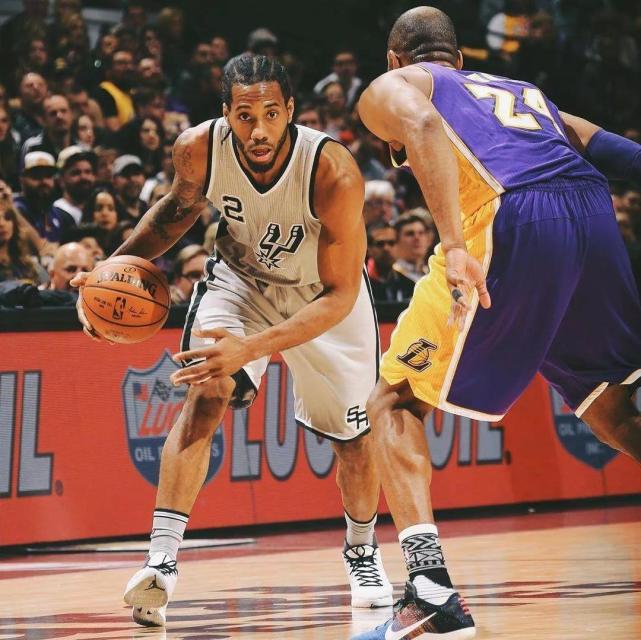 领取巴萨队史最受喜爱球员奖，梅西：巴塞罗那是我的家（梅西当选巴萨史上最受喜爱球员：巴塞罗那永远是我家）