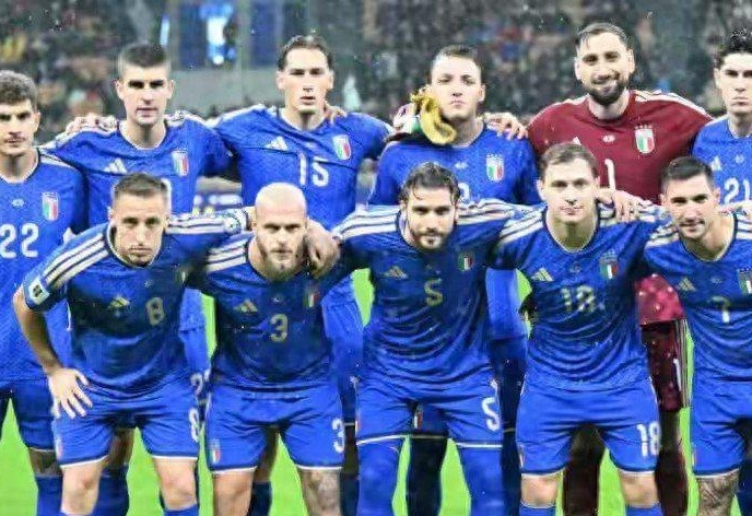 记者：李可并未参加申花赛前合练，明天能否首发存疑（李可缺席申花赛前合练，明日首发成疑）