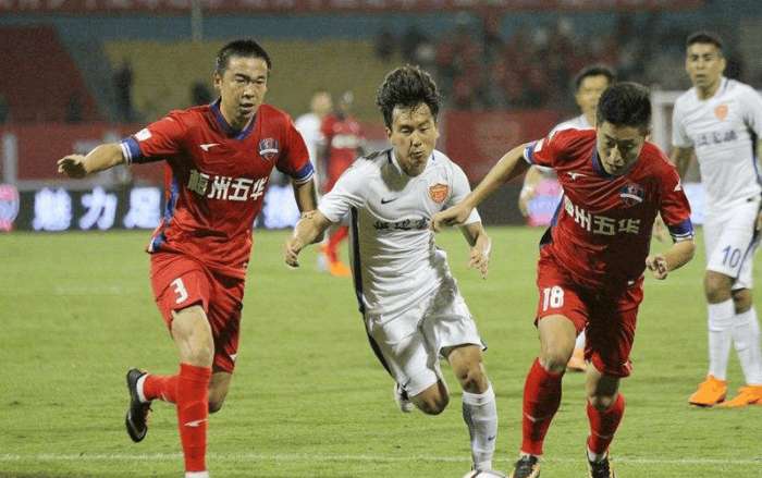 2025混团世界杯中国队三连冠，中日德选手合影定格荣耀（中国队问鼎2025混团世界杯三连冠，中日德选手合影见证荣耀）