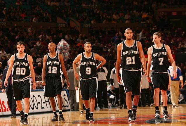 阿达尼：阿根廷并非世界杯夺冠最大热门；罗德里比佩德里重要（阿达尼：阿根廷并非捧杯头号热门，罗德里比佩德里更关键）